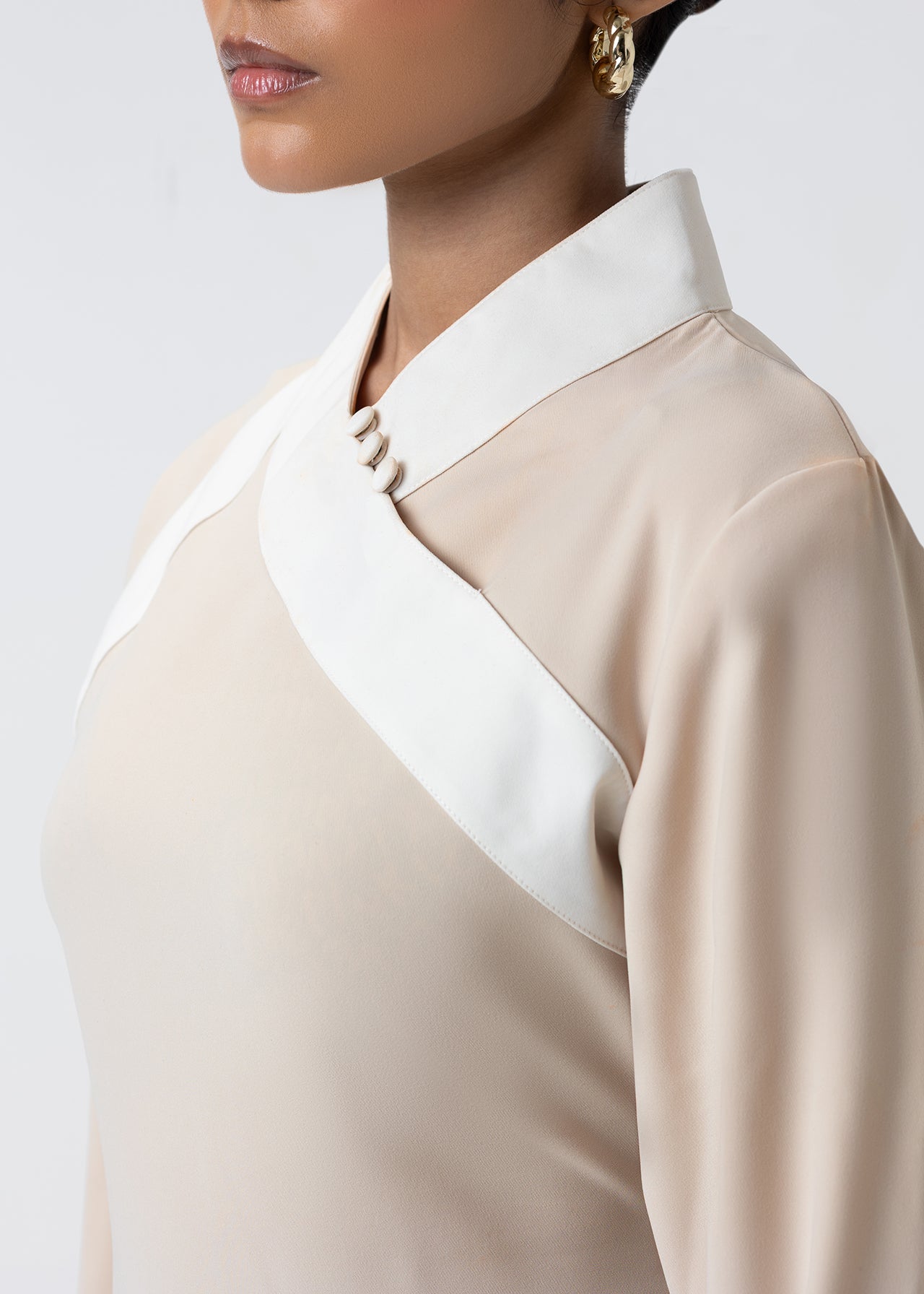 HIGH NECK PANELLED TOP