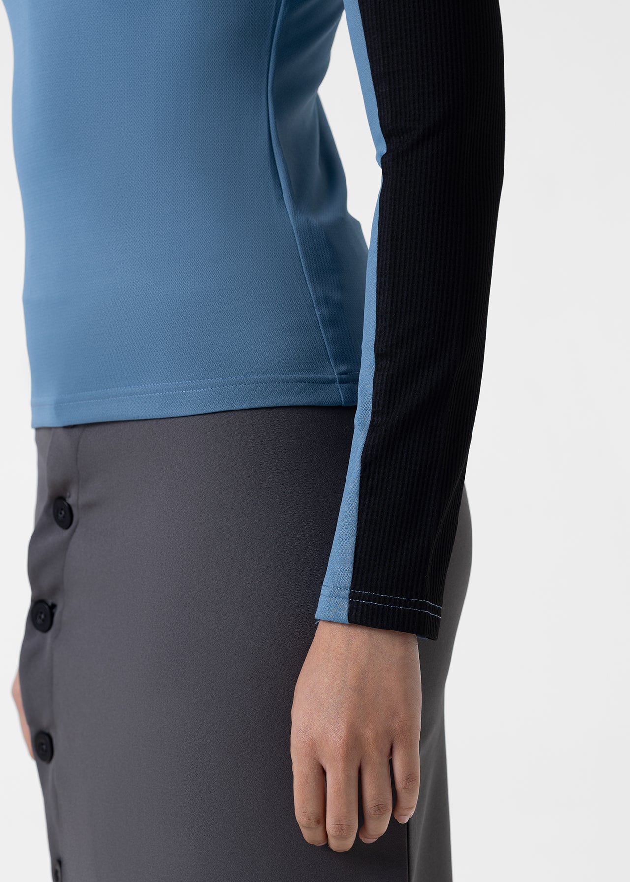 CONTRAST PANEL LONG SLEEVE TOP