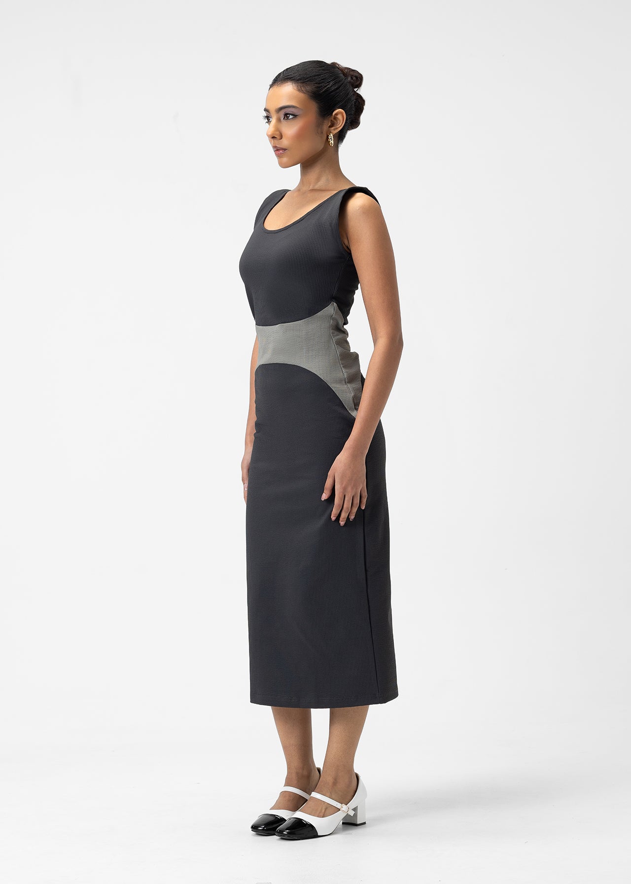 COLOUR BLOCK SCOOP NECK MIDI DRESS
