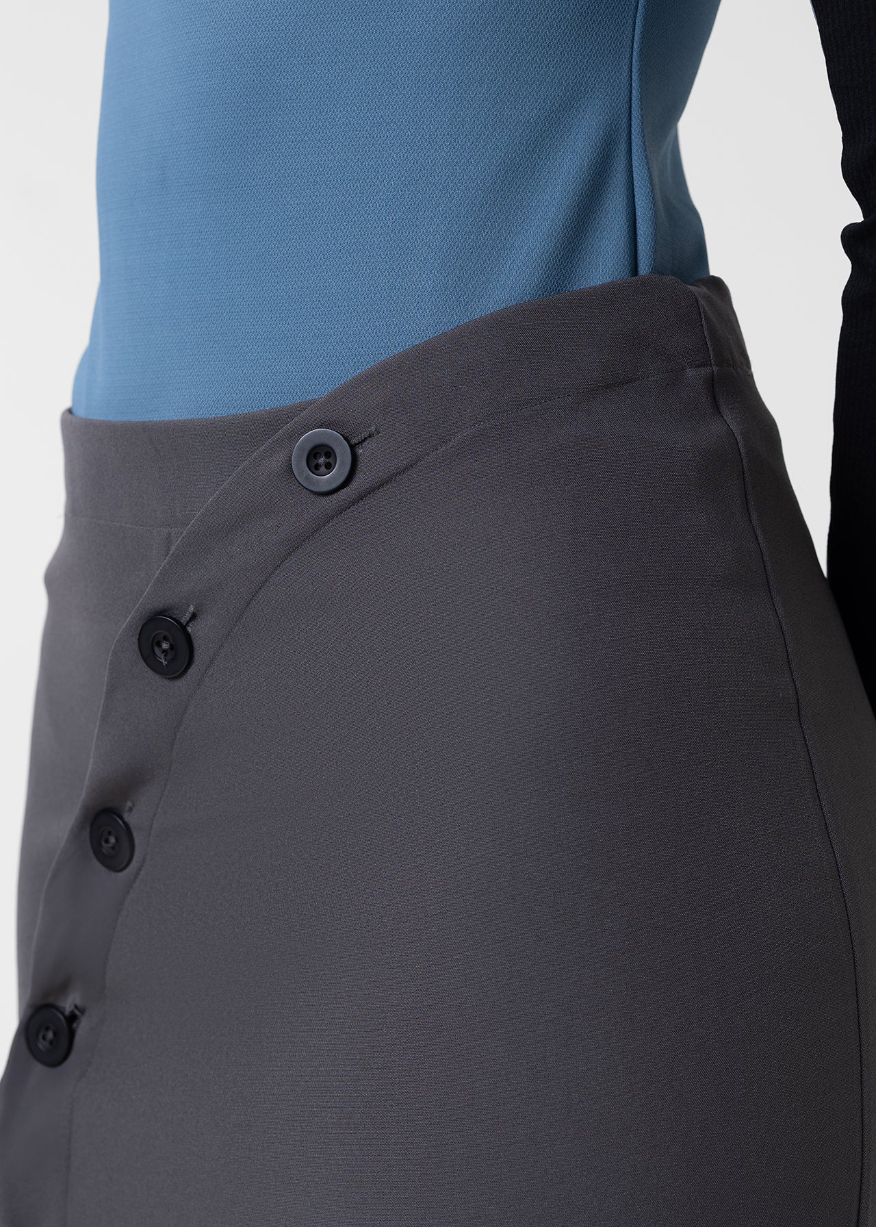 ASYMMETRIC BUTTON MIDI SKIRT