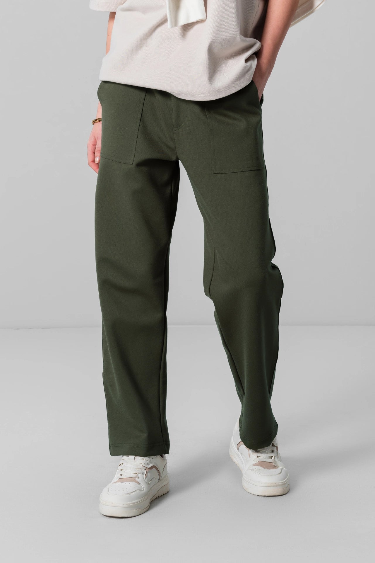OLIVE GREEN RELAXED TROUSERS